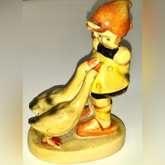Vintage Mid Century Antique Ceramic S L Creations HUMMEL GOOSE GIRL Figurine - Picture 10 of 10